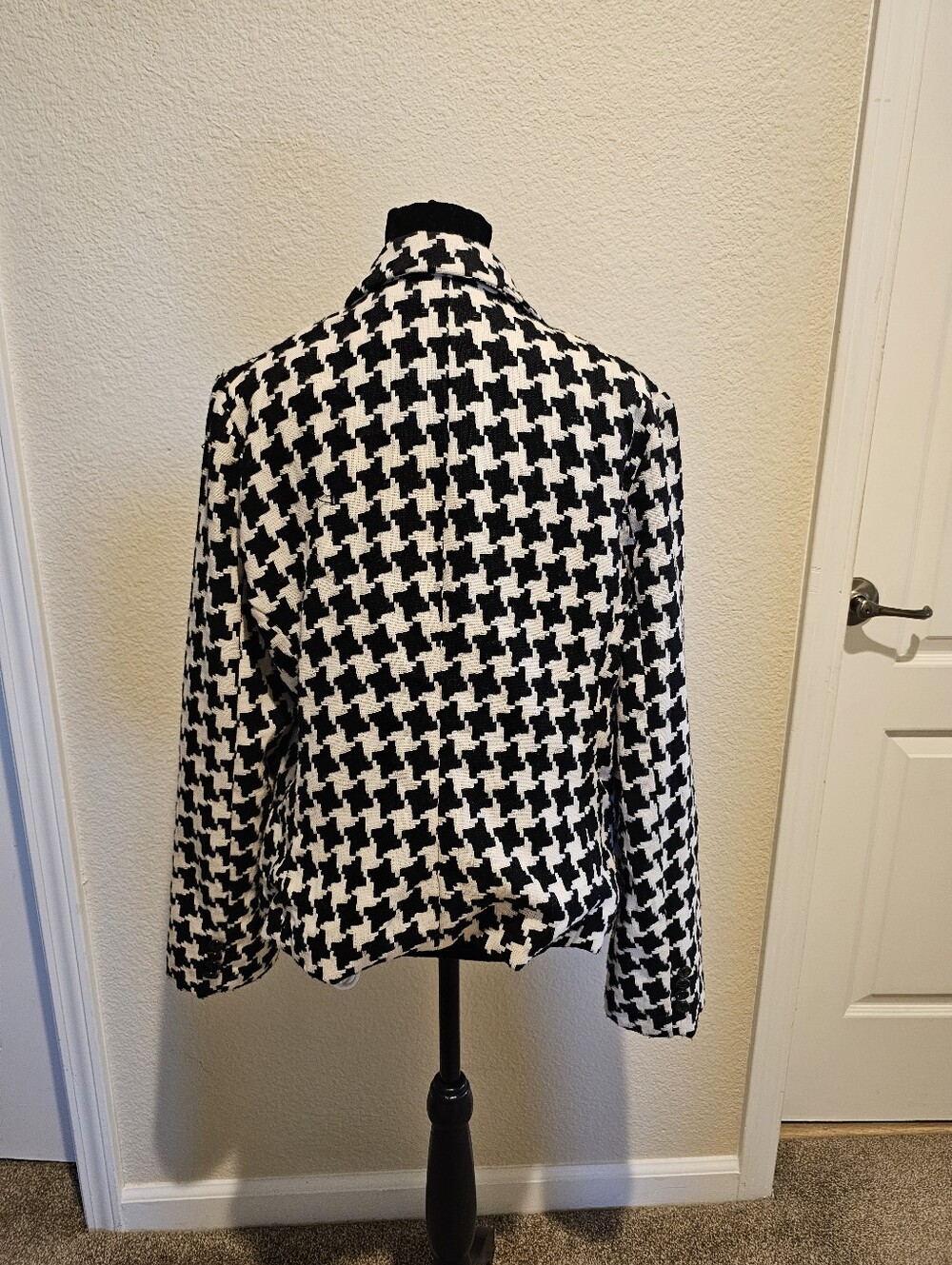 George Black & White Houndstooth Blazer - Picture 3 of 4
